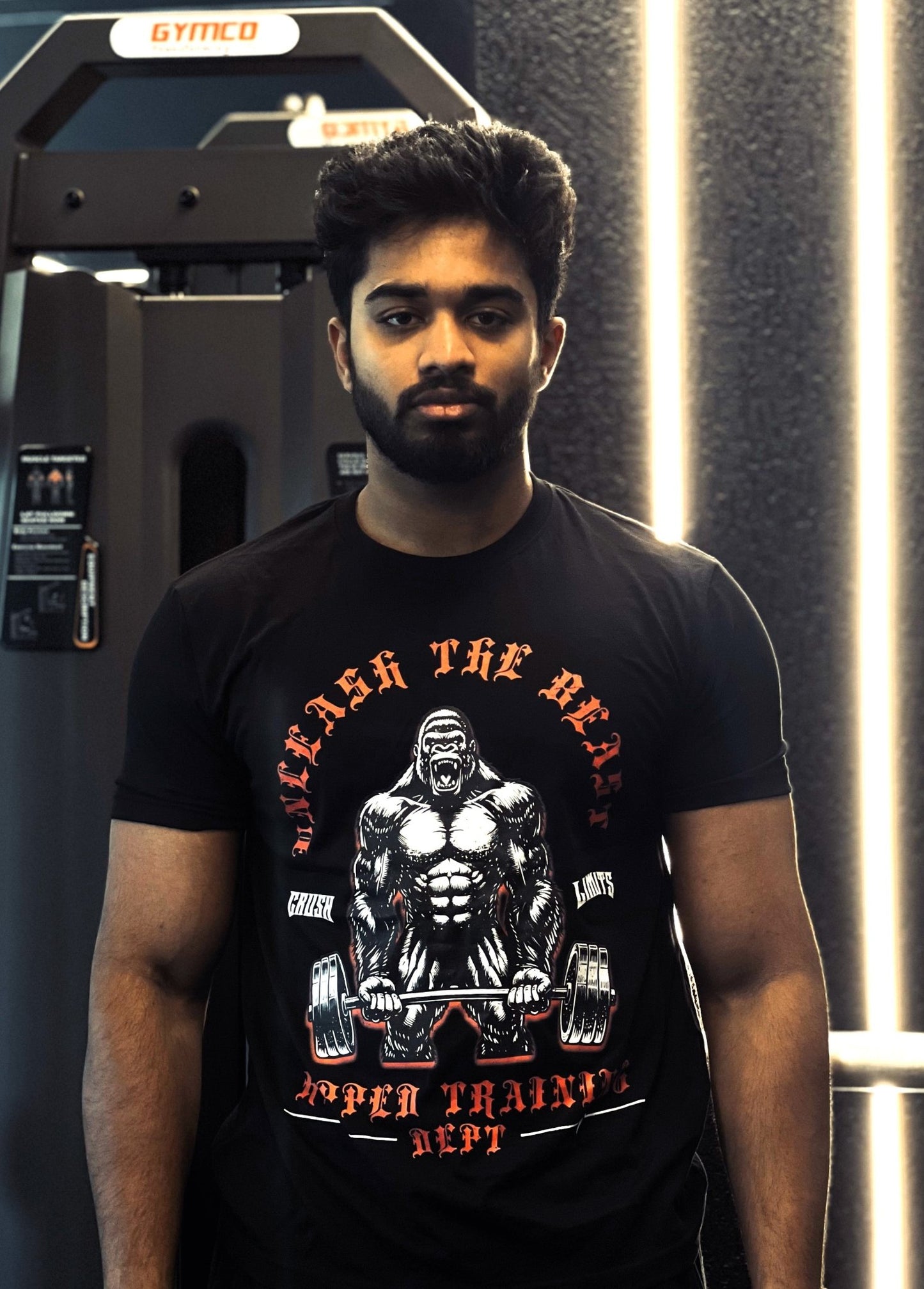THE BEAST- MUSCLEFIT TSHIRT (BLACK)